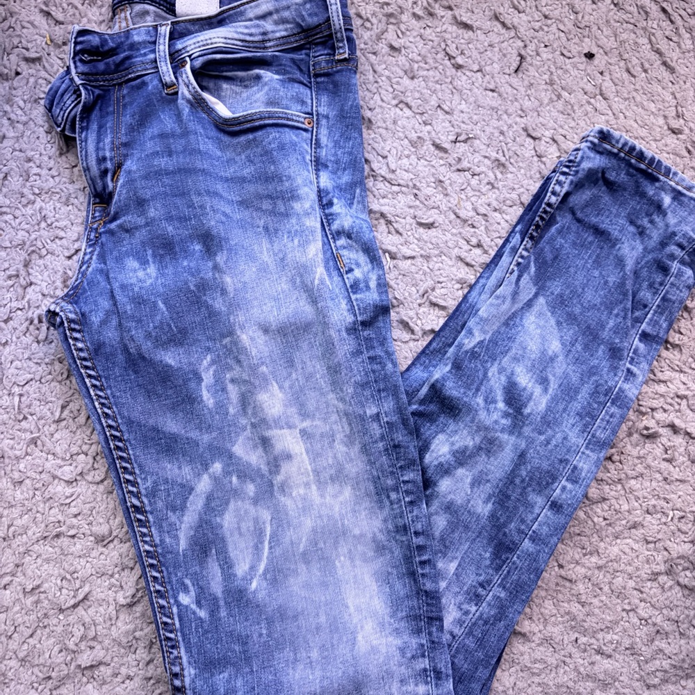 H&M Light Blue Skinny Jeans